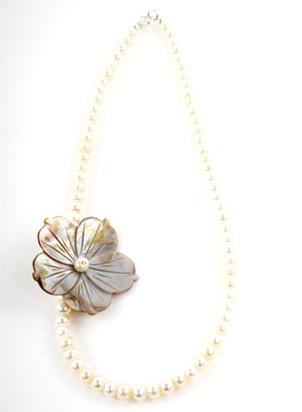 Freshwater Pearl and Mother of Pearl Flower Necklace